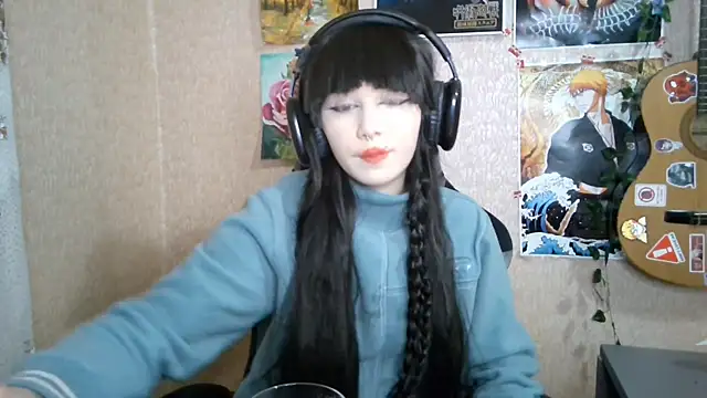 Snapshot of MilaTyan chatting on April 22, 5:09 pm MilaTyan online show from April 22, 5:09 pm