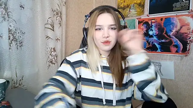 Snapshot of MilaTyan chatting on April 24, 3:36 pm MilaTyan online show from April 24, 3:36 pm