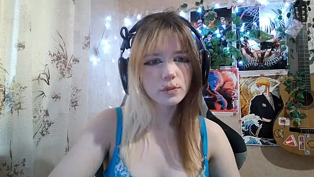 Snapshot of MilaTyan chatting on July 15, 3:08 pm MilaTyan online show from July 15, 3:08 pm