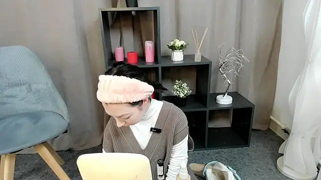 Snapshot of EndaMatheus chatting on February 18, 10:33 am EndaMatheus online show from February 18, 10:33 am