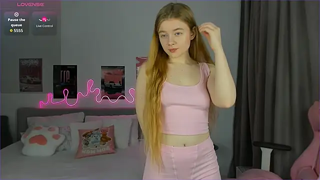 EvaRaee online show from March 17, 4:04 am