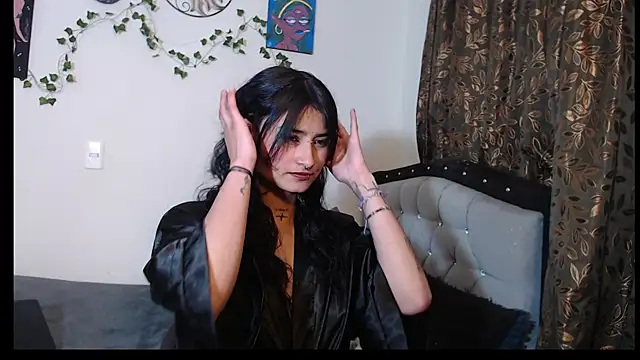 Lili  Clan online show from May 23, 1:37 am
