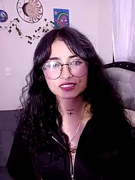 Lili  Clan online show from May 3, 5:23 am
