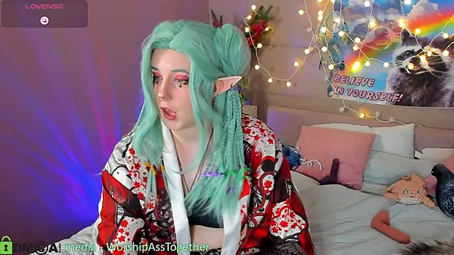 candy yeah online show from March 13, 1:54 am