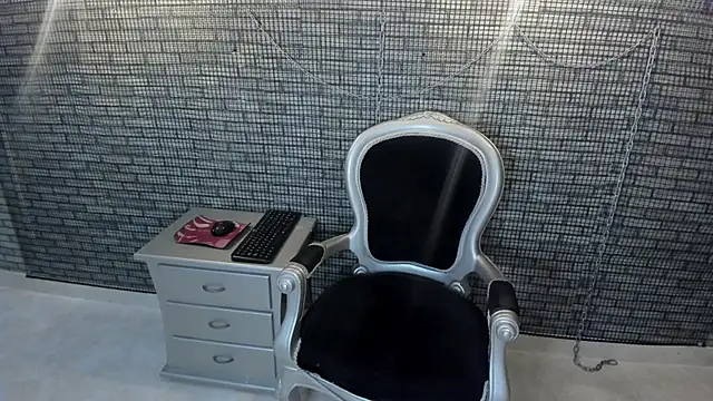 hillary bigbutt online show from April 9, 2:01 pm