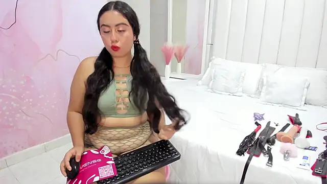 hillary bigbutt online show from February 17, 4:21 am