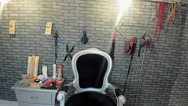 hillary bigbutt online show from April 10, 10:55 am