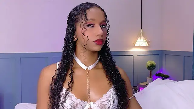 Snapshot of Chloe-Rose- chatting on June 15, 10:15 am Chloe-Rose- online show from June 15, 10:15 am