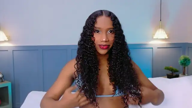 Chloe-Rose- online show from April 19, 4:46 am