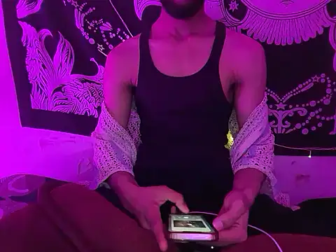 Snapshot of Robyne_xx chatting on February 17, 5:43 pm Robyne xx online show from February 17, 5:43 pm