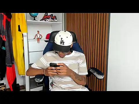 yandi hot online show from March 2, 2:13 pm