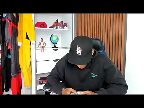 yandi hot online show from February 18, 2:02 pm