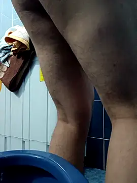 Snapshot of Chanwir32 chatting on February 18, 2:31 am Chanwir32 online show from February 18, 2:31 am