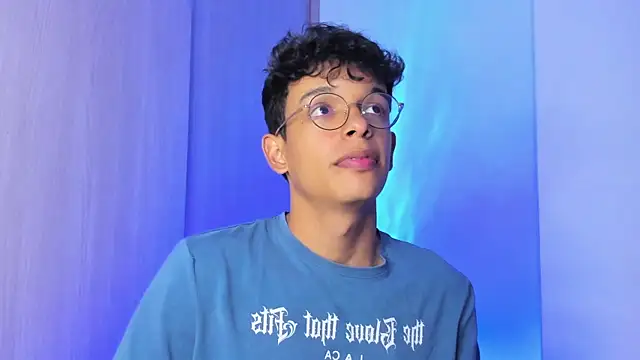 Maxfrost1 online show from April 2, 2:19 am