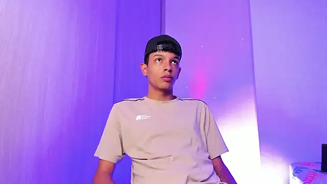 Maxfrost1 online show from March 26, 12:42 am