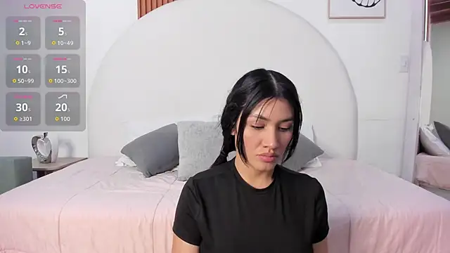 Snapshot of Violett_Rosse_ chatting on May 22, 4:16 pm Violett Rosse online show from May 22, 4:16 pm