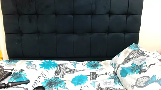 OnionBooty3573 online show from April 10, 2:29 am