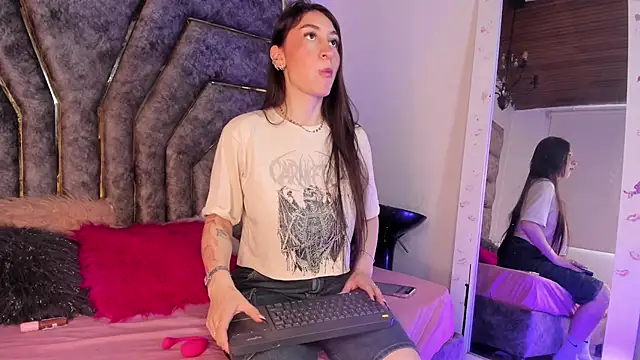 MaddyCarter online show from May 15, 5:33 pm
