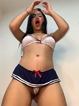 Snapshot of Lily_em chatting on June 6, 7:46 am Lily em online show from June 6, 7:46 am