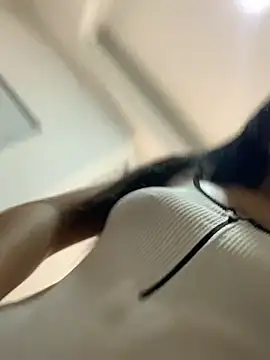 Lily em online show from May 11, 1:12 pm