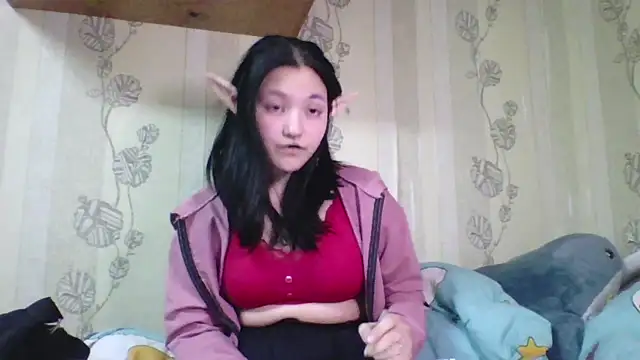 yourcutevikki online show from February 22, 5:14 pm