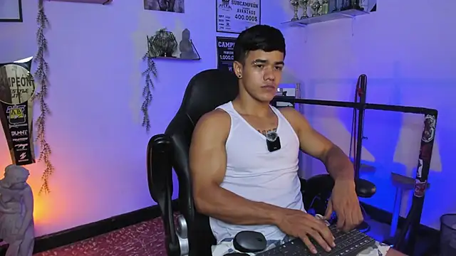 Rob zaens33 online show from March 11, 4:34 pm