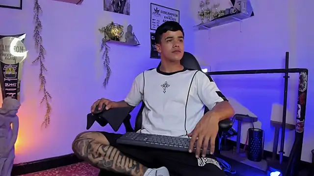 Rob zaens33 online show from February 26, 3:12 pm