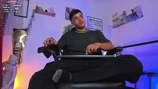 Rob zaens33 online show from March 26, 2:26 pm