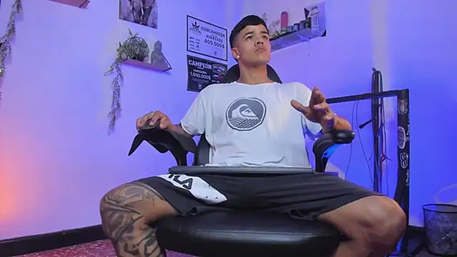 Rob zaens33 online show from March 3, 3:52 pm