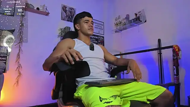 Rob zaens33 online show from March 23, 4:07 pm