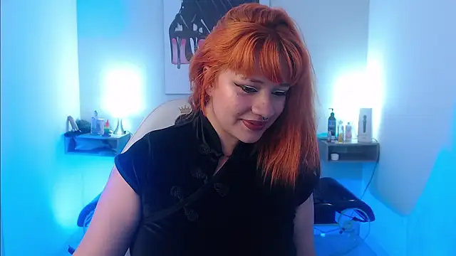 Snapshot of _carlotta_x chatting on February 17, 1:41 pm carlotta x online show from February 17, 1:41 pm