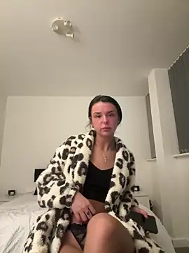 Amberbanxx online show from March 17, 9:40 pm