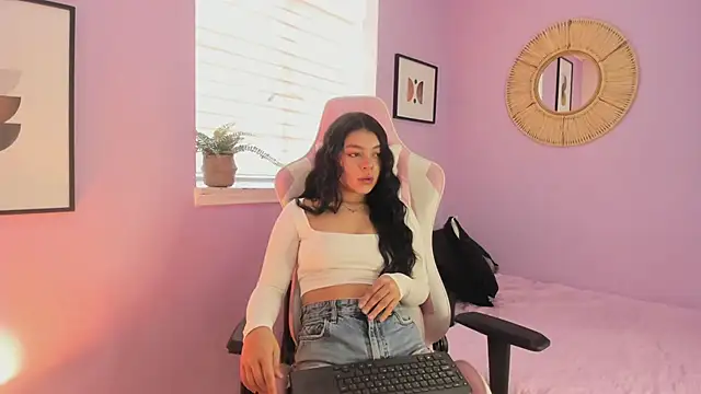 Lummii  online show from February 27, 3:23 pm