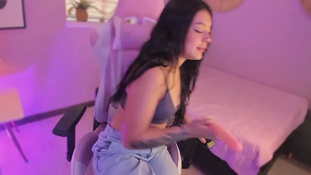 Lummii  online show from February 19, 7:33 pm