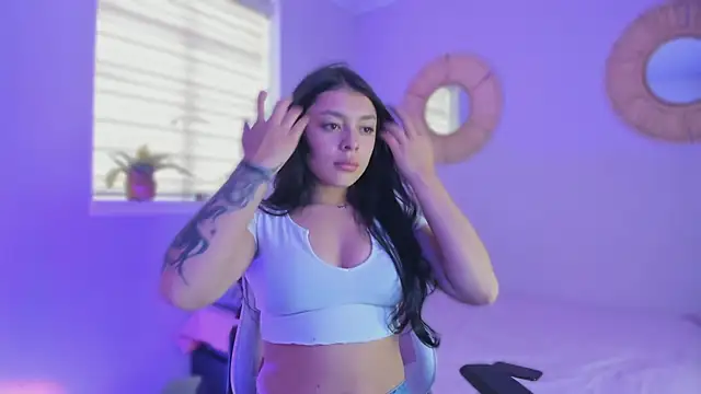 Lummii  online show from February 18, 7:10 pm