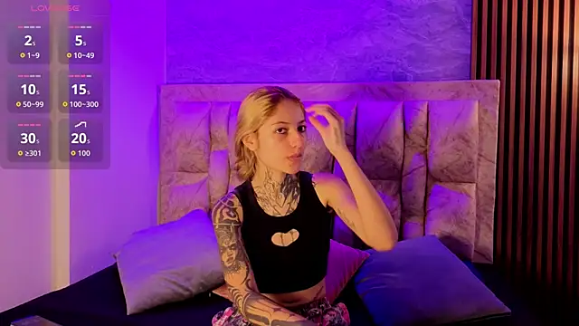 Snapshot of chelsea_dalea chatting on July 15, 8:38 pm chelsea dalea online show from July 15, 8:38 pm