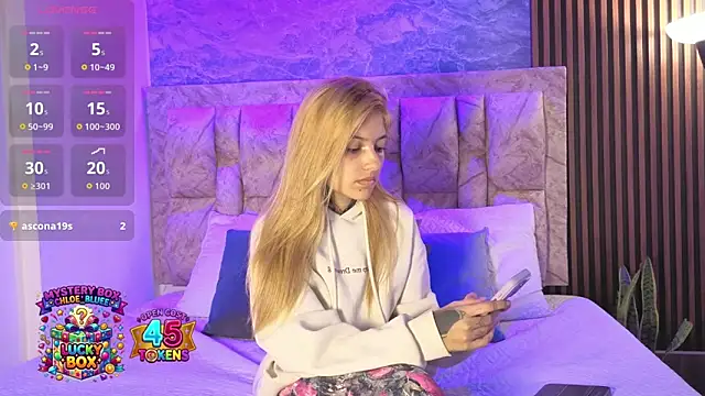 Snapshot of chelsea_dalea chatting on June 6, 8:25 pm chelsea dalea online show from June 6, 8:25 pm