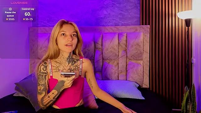 Snapshot of chelsea_dalea chatting on July 12, 8:53 pm chelsea dalea online show from July 12, 8:53 pm