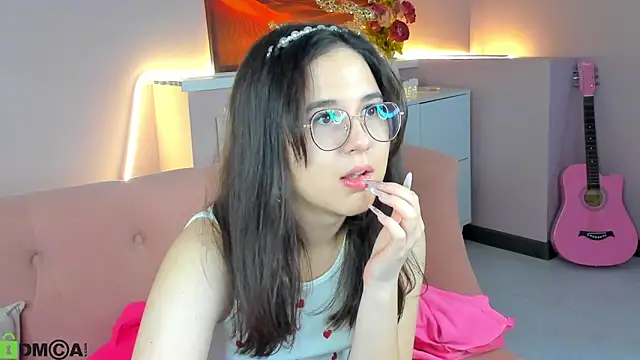 leylamirage online show from April 10, 12:56 pm