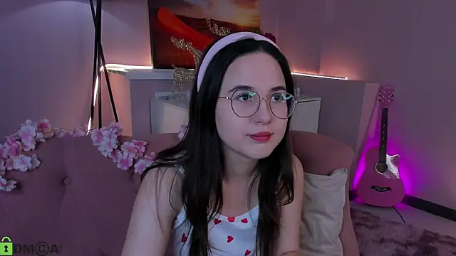 Snapshot of leylamirage chatting on February 25, 12:16 pm leylamirage online show from February 25, 12:16 pm