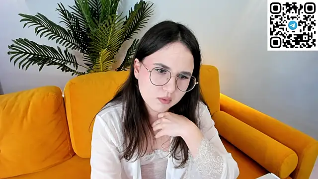 Snapshot of leylamirage chatting on June 25, 12:21 pm leylamirage online show from June 25, 12:21 pm