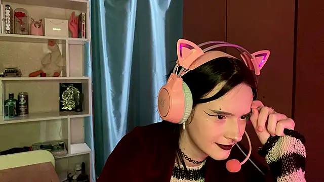 Snapshot of MabelDefina chatting on February 23, 11:00 am MabelDefina online show from February 23, 11:00 am