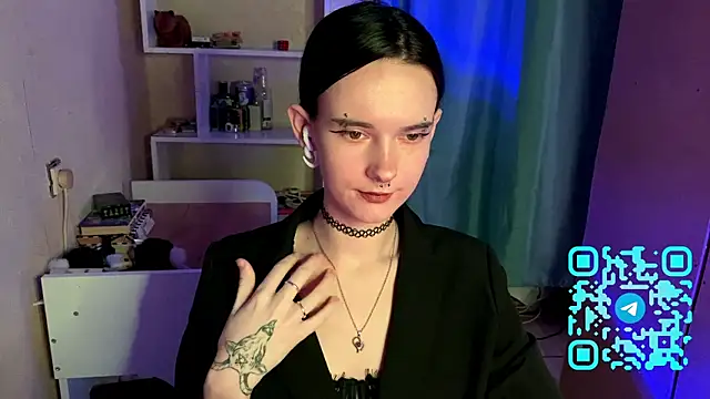 MabelDefina online show from April 9, 11:05 am