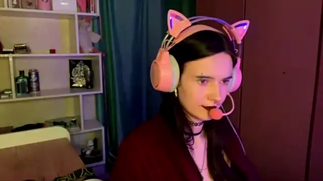 Snapshot of MabelDefina chatting on February 28, 1:11 pm MabelDefina online show from February 28, 1:11 pm