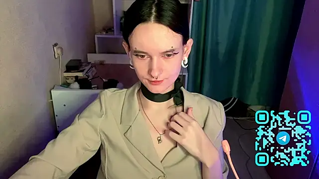 MabelDefina online show from April 15, 12:10 pm