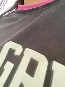 Snapshot of kendra_crow_ chatting on February 18, 5:09 pm kendra crow online show from February 18, 5:09 pm