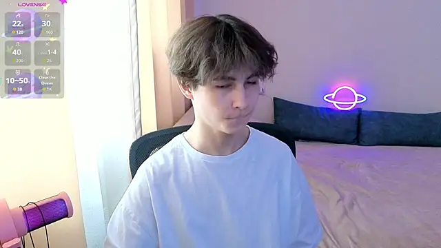  LukaHayes  online show from April 3, 12:22 pm