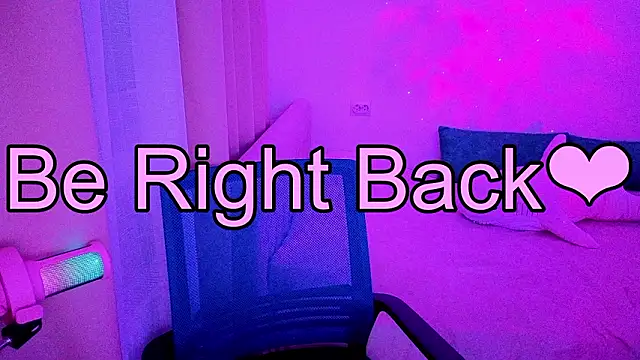  LukaHayes  online show from March 5, 11:07 am