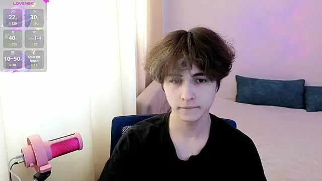  LukaHayes  online show from March 10, 12:20 pm