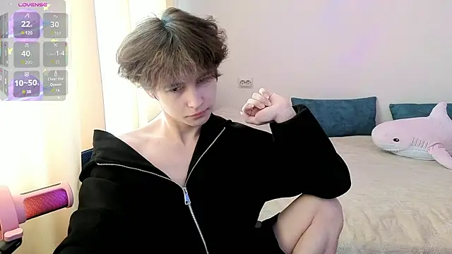  LukaHayes  online show from February 21, 11:01 am